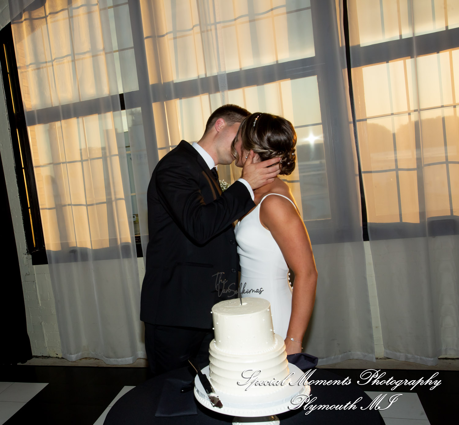 Ryli & Bennett at The Collins at the Clocktower Chelsea MI wedding photography