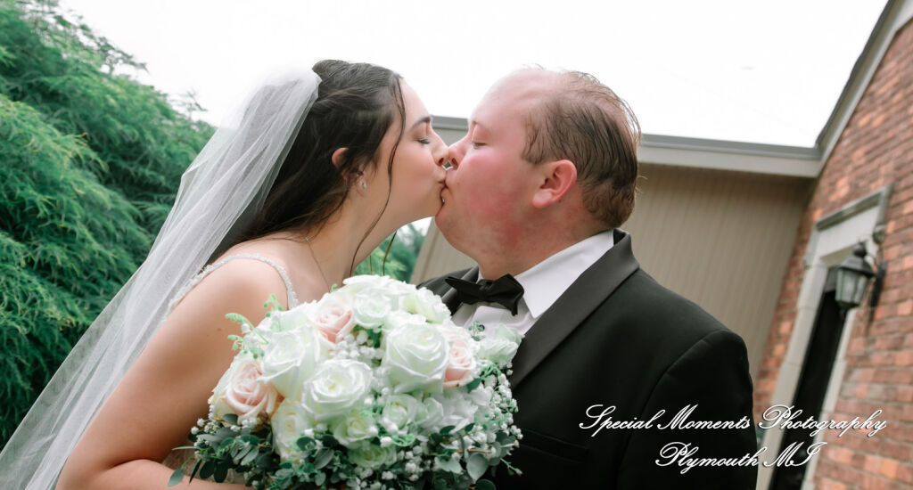 Grace & Edwin at Meeting House Grand Ballroom MI wedding photography