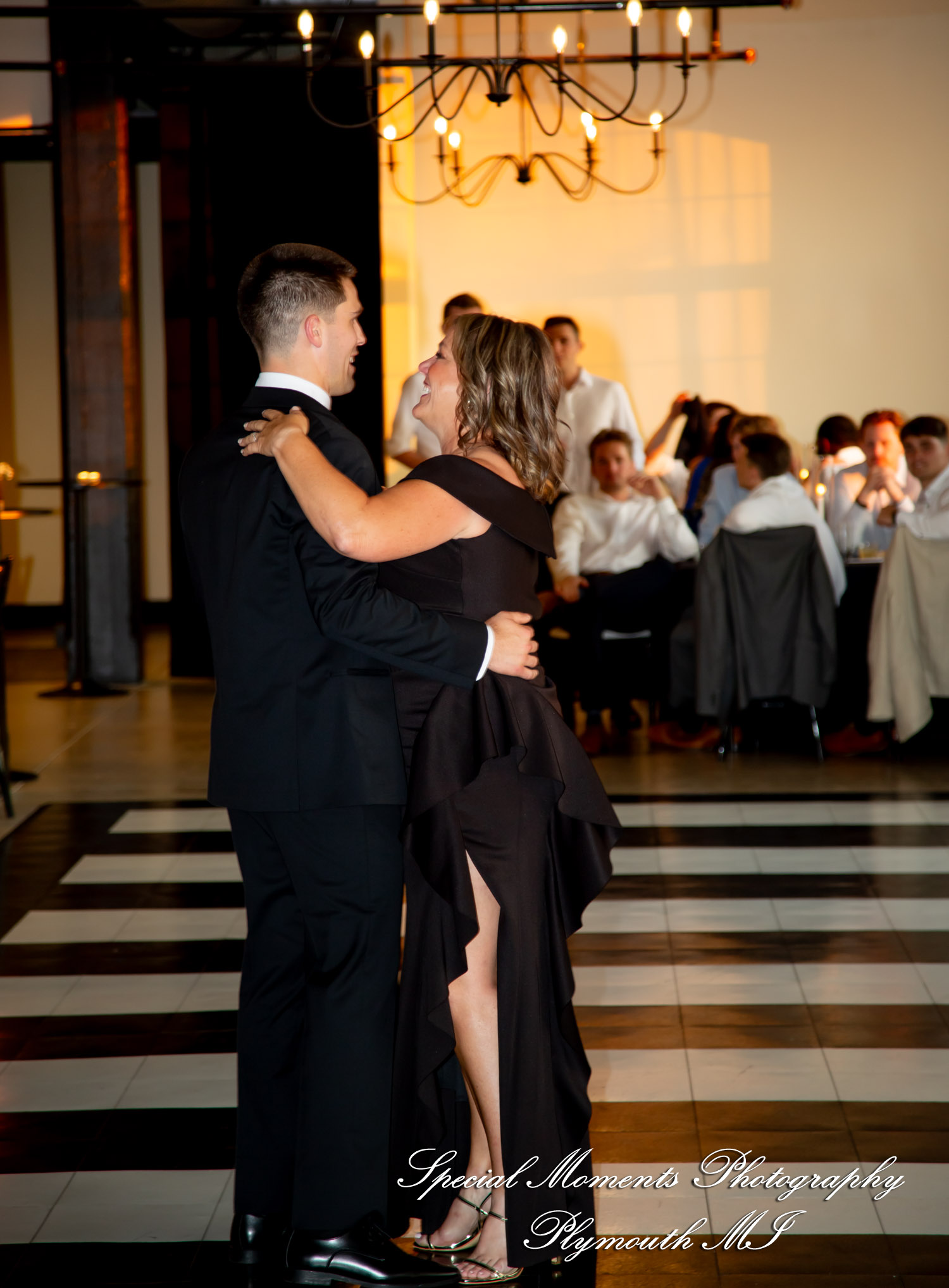 Ryli & Bennett at The Collins at the Clocktower Chelsea MI wedding photography