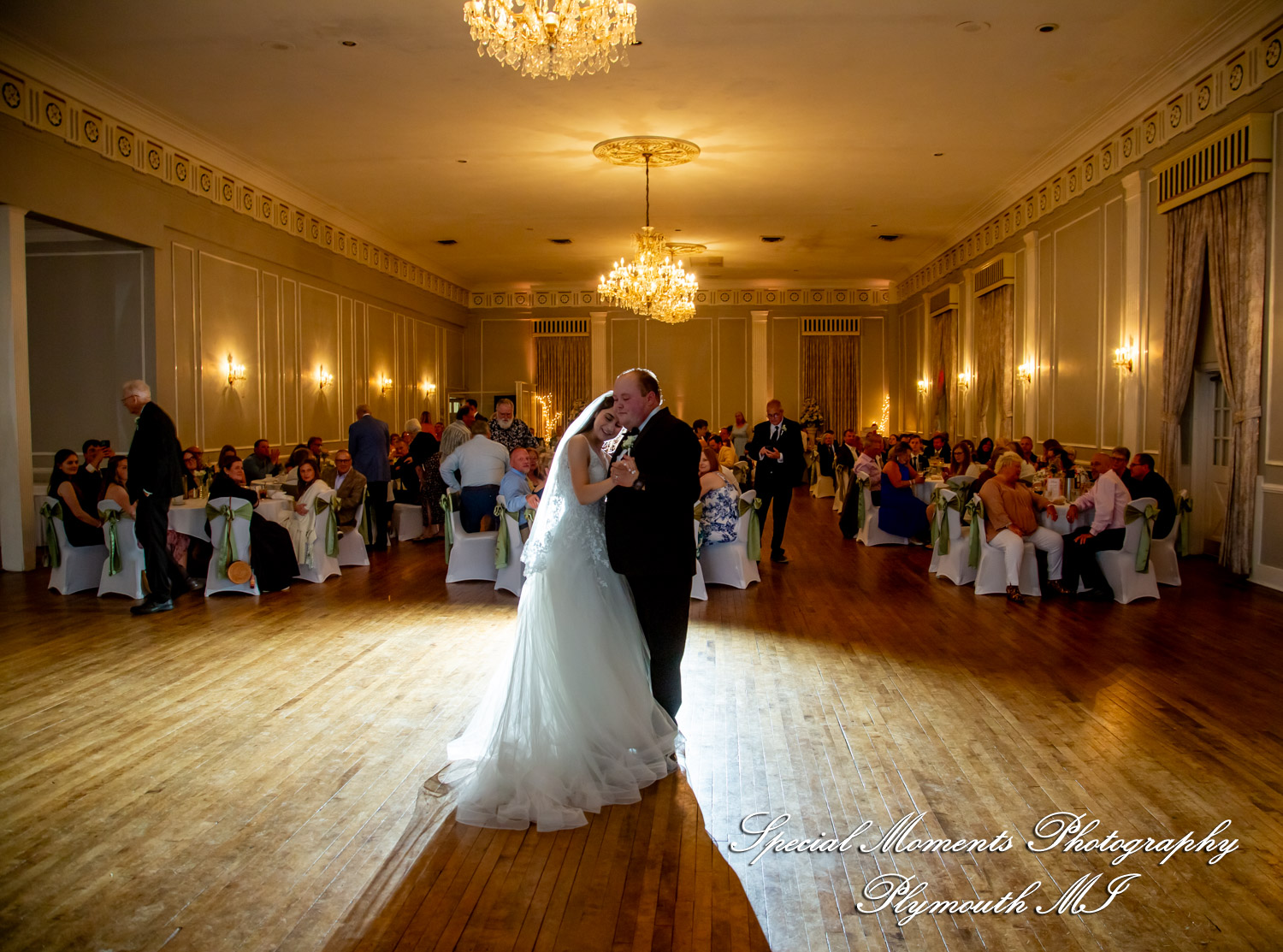 Grace & Edwin at Meeting House Grand Ballroom MI wedding photography