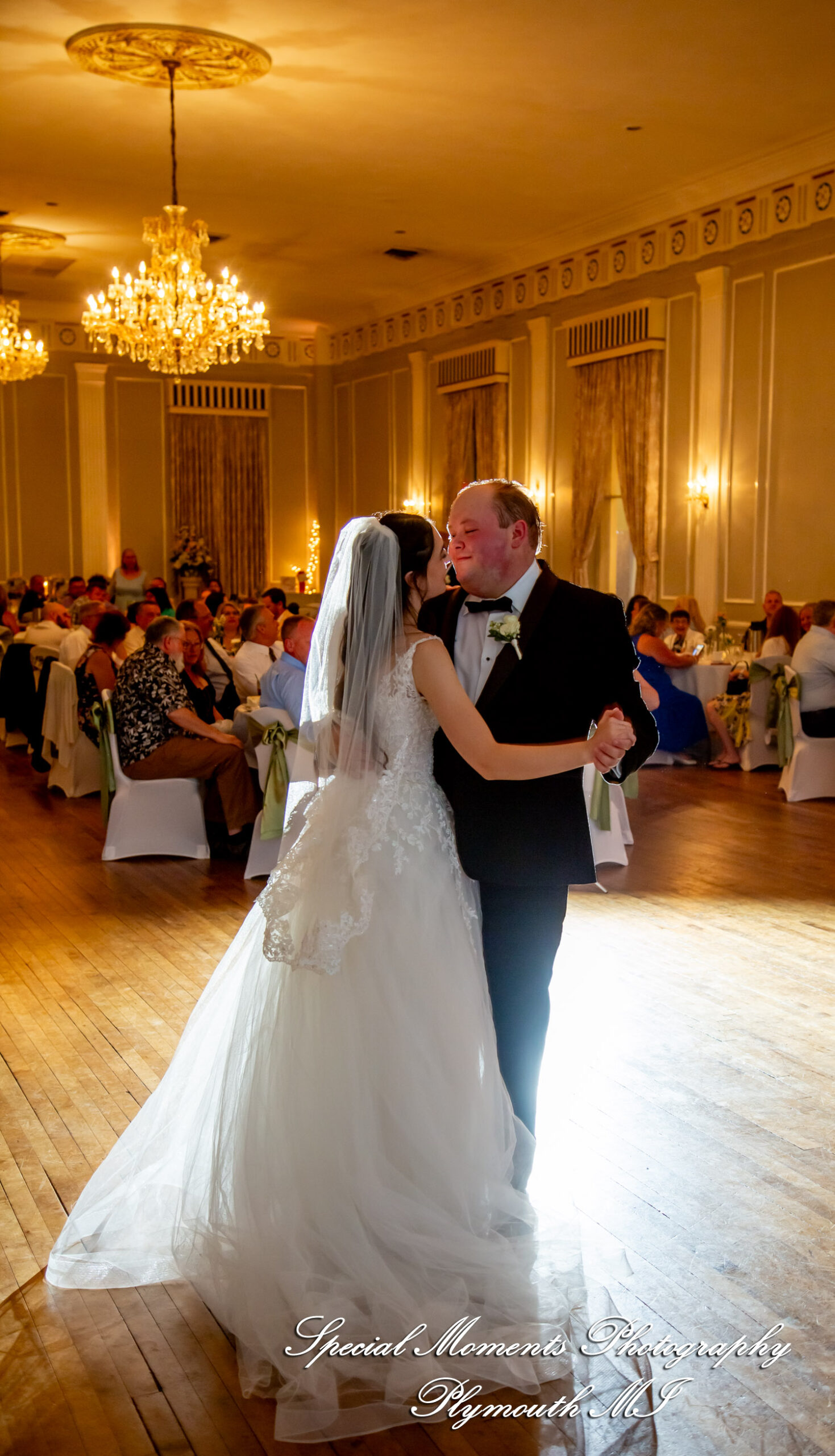 Grace & Edwin at Meeting House Grand Ballroom MI wedding photography