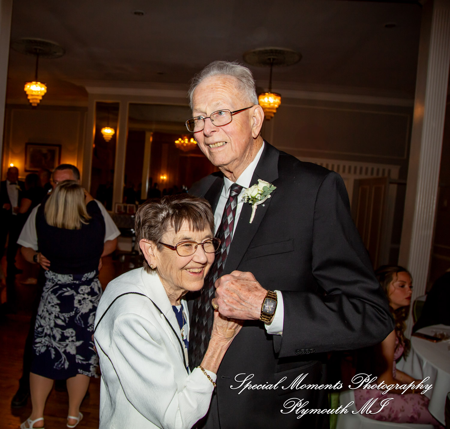 Grace & Edwin at Meeting House Grand Ballroom MI wedding photography