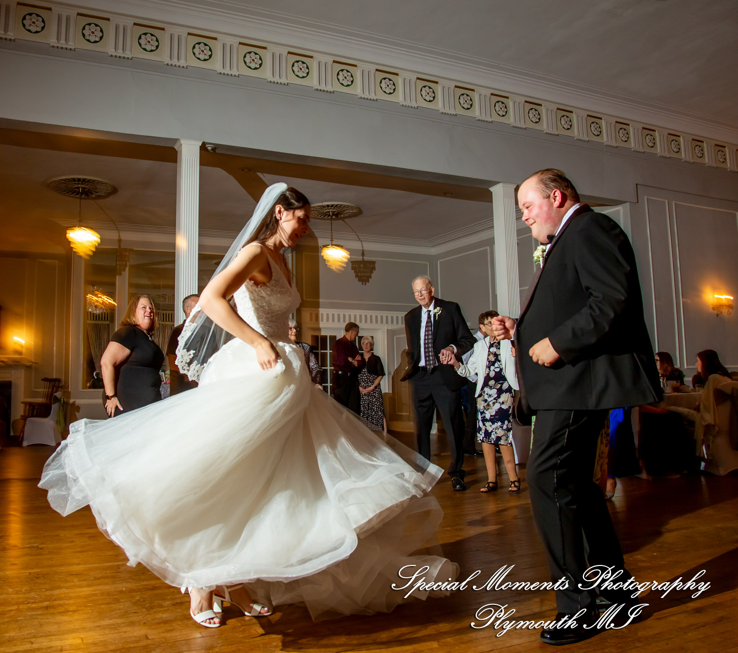 Grace & Edwin at Meeting House Grand Ballroom MI wedding photography