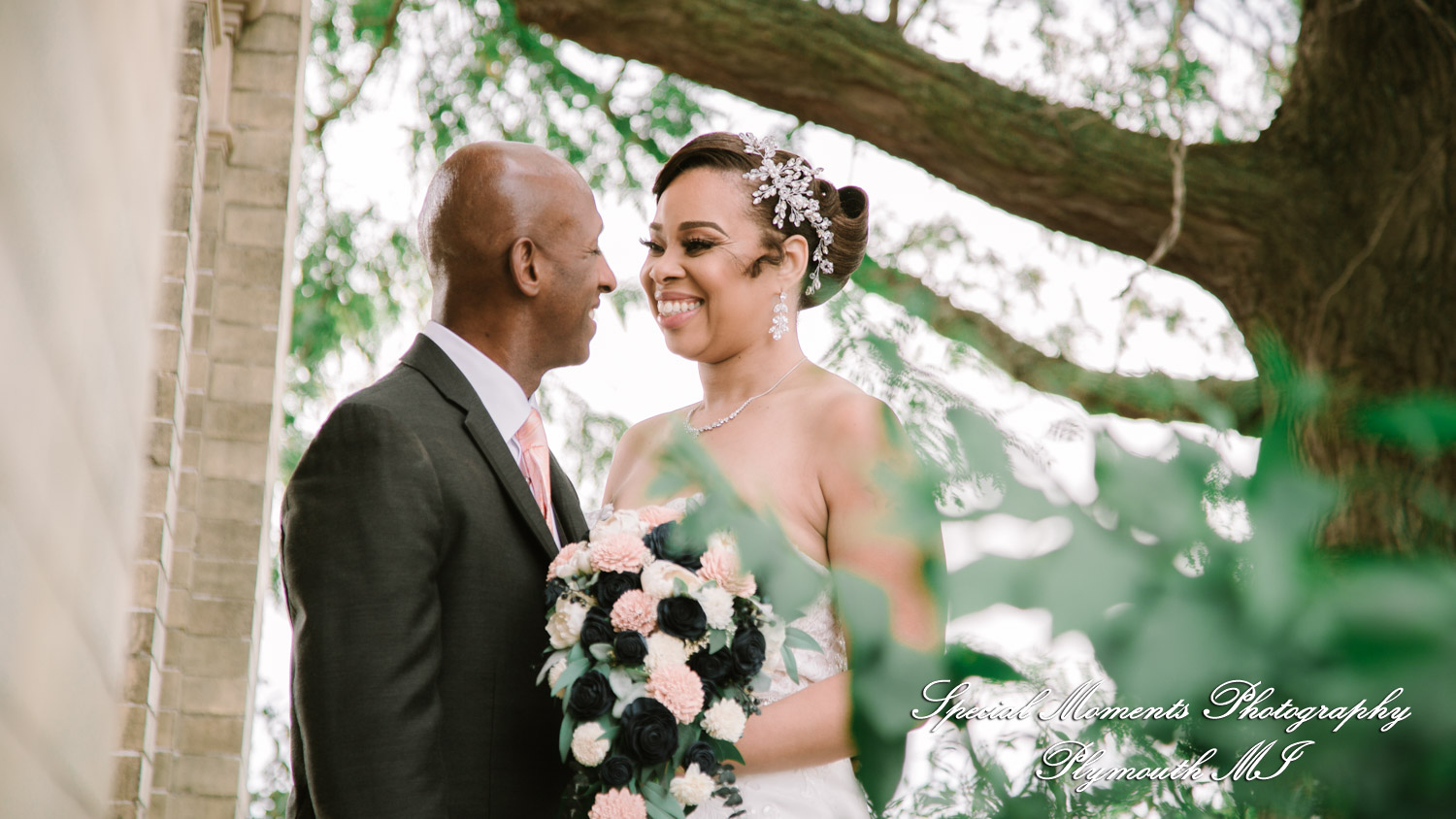 Tameka & James at Belle Isle Detroit MI wedding photography