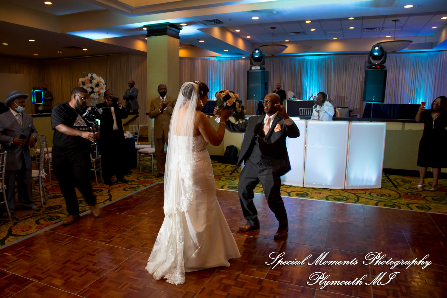 Tameka & James at Detroit Marriott Troy MI wedding photography