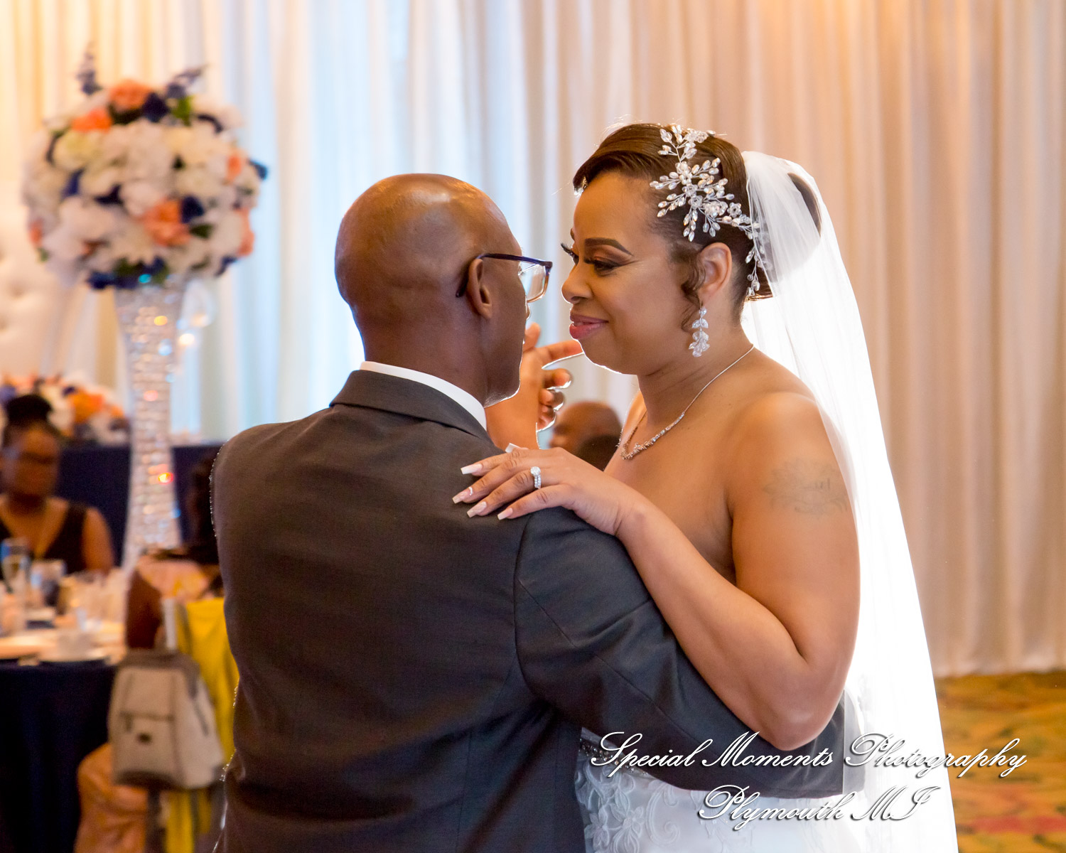 Tameka & James at Detroit Marriott Troy MI wedding photography