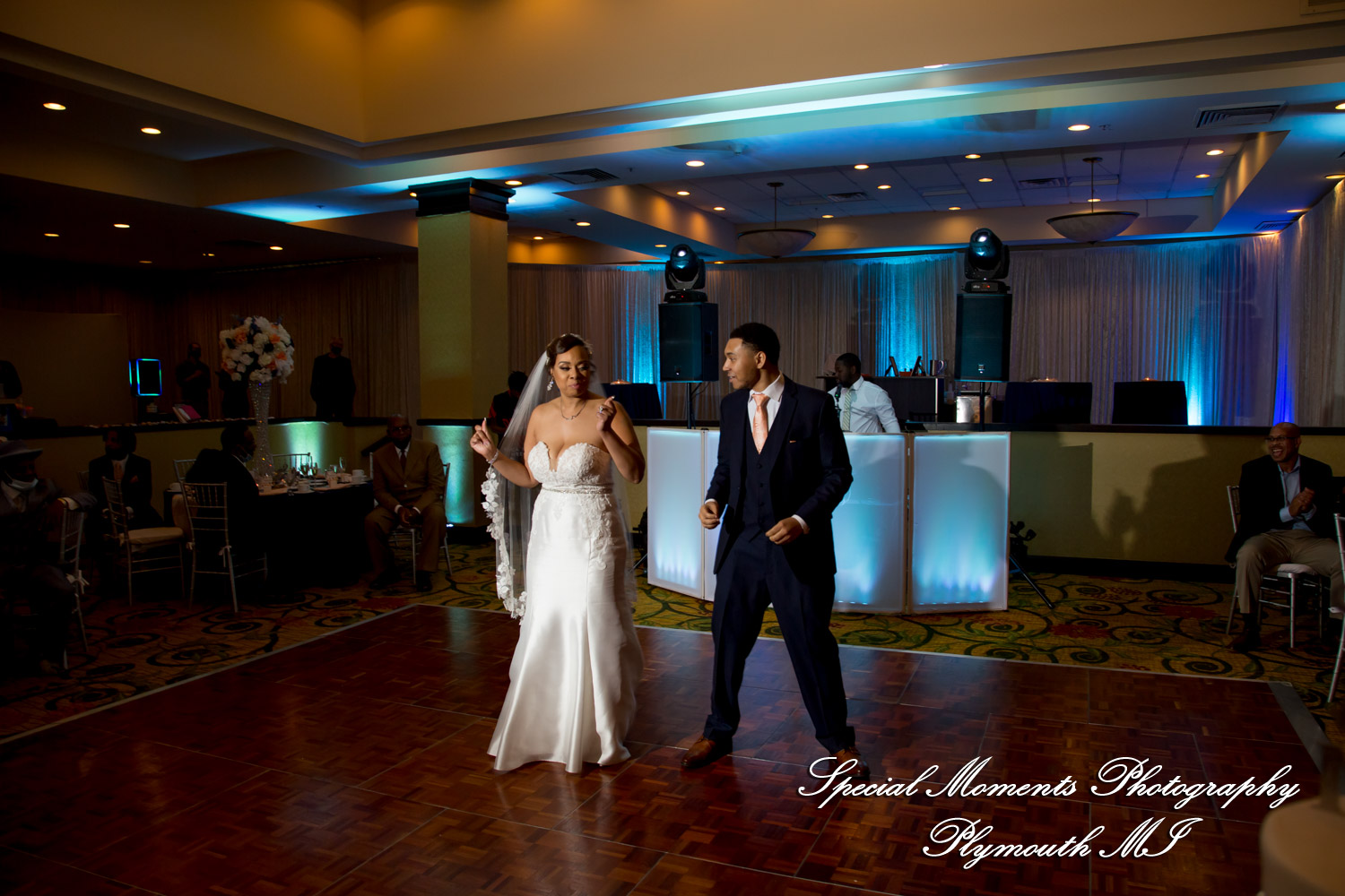 Tameka & James at Detroit Marriott Troy MI wedding photography
