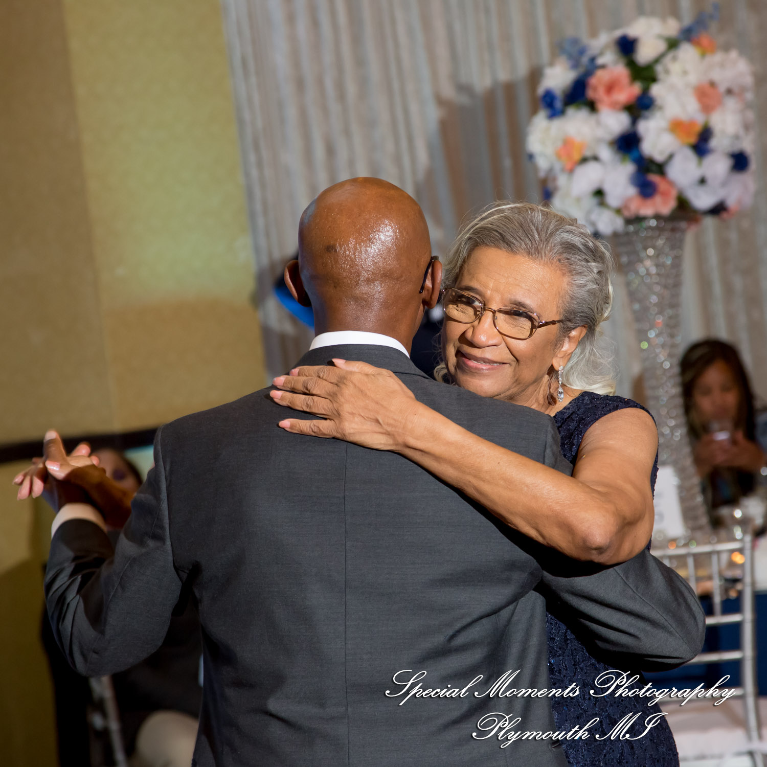 Tameka & James at Detroit Marriott Troy MI wedding photography