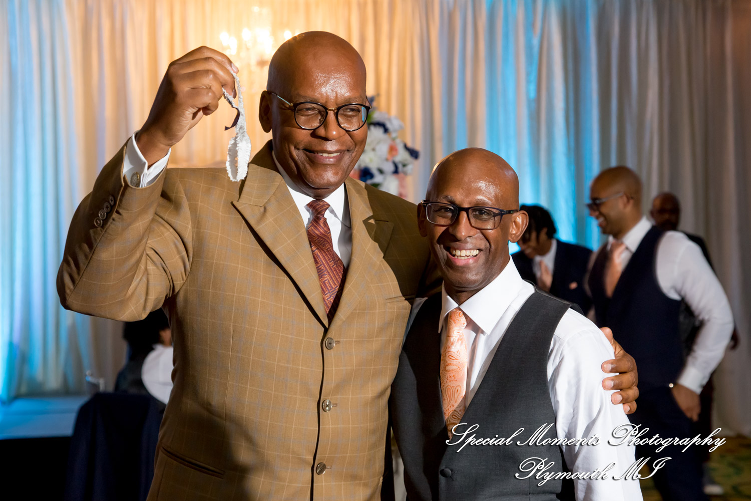 Tameka & James at Detroit Marriott Troy MI wedding photography