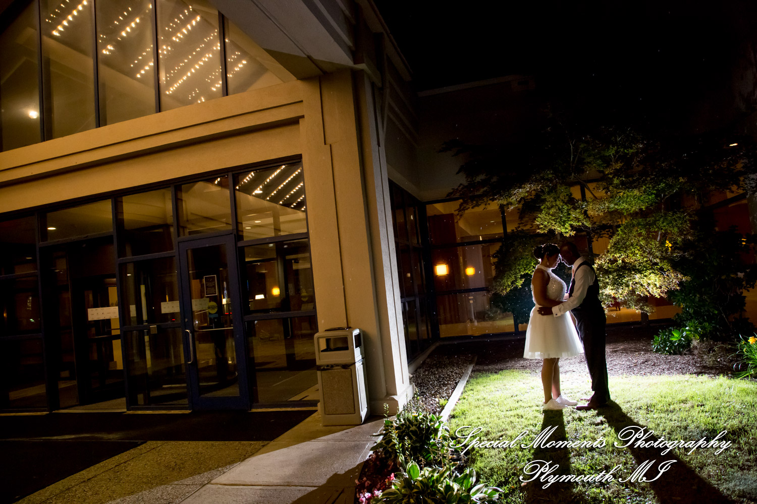 Tameka & James at Detroit Marriott Troy MI wedding photography