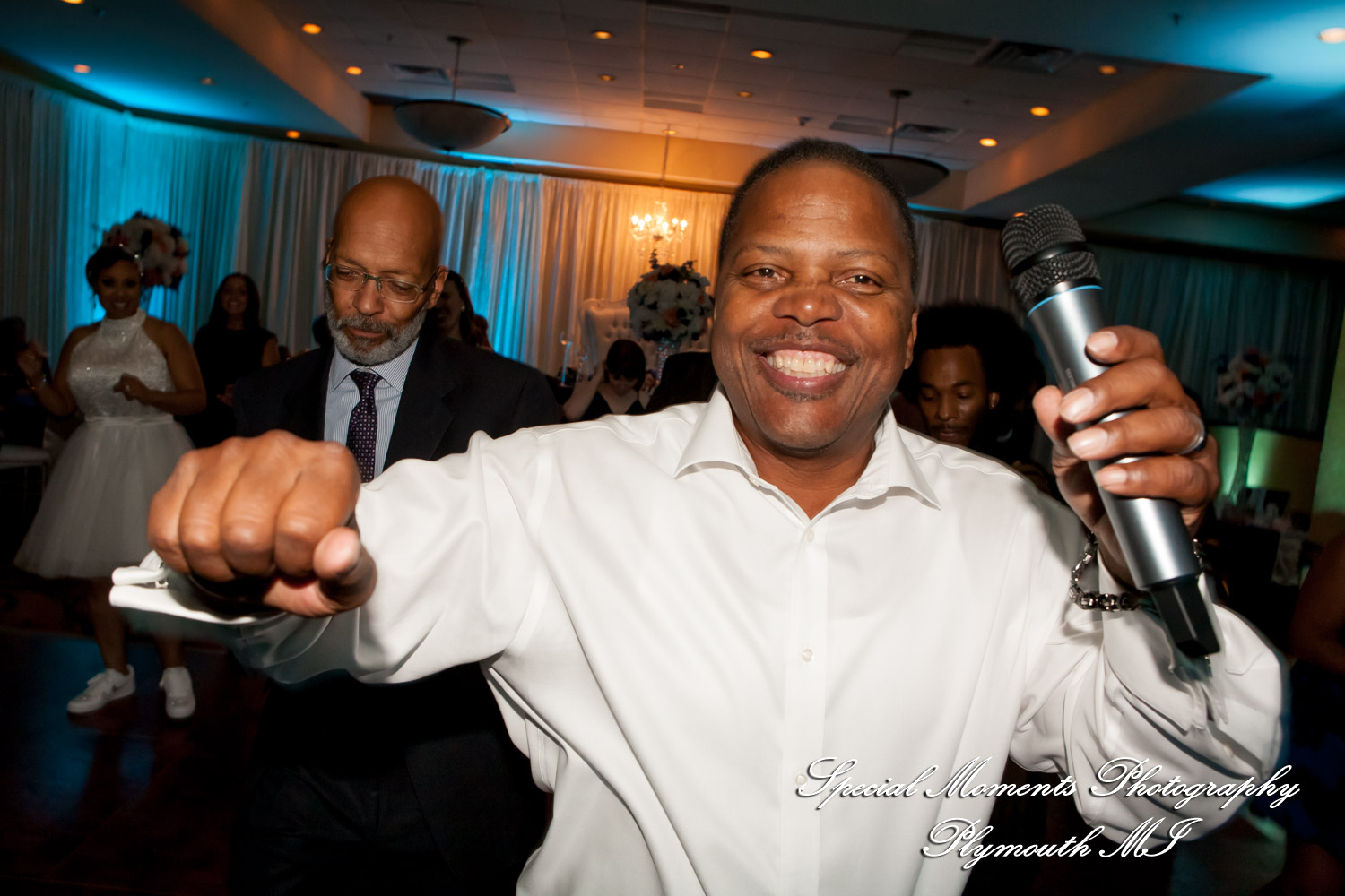Tameka & James at Detroit Marriott Troy MI wedding photography