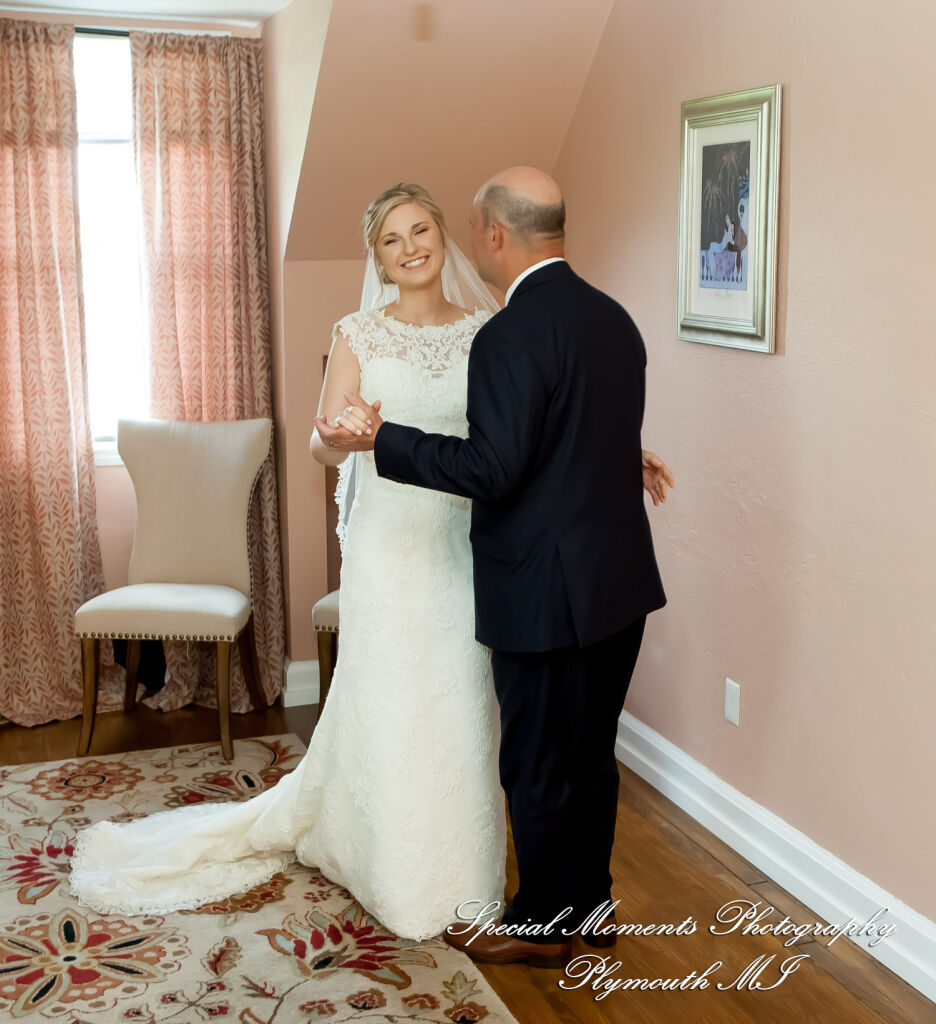 Meghan & Andrew at Glen Oaks Event Center Farmington Hills MI wedding photography