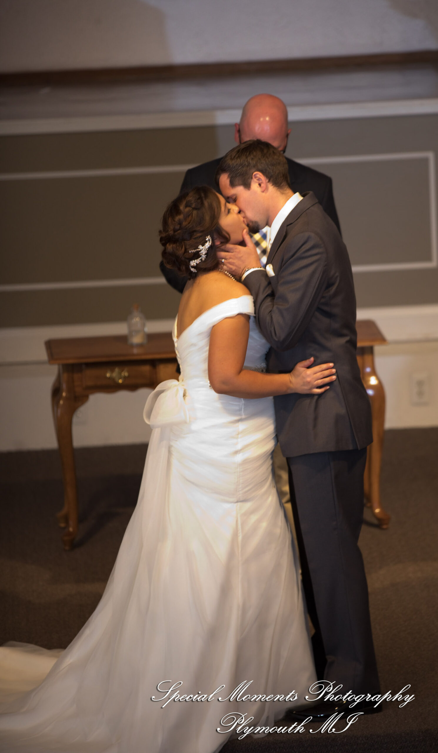 Jenna & Alex at Woodside Bible Church Plymouth MI wedding photography