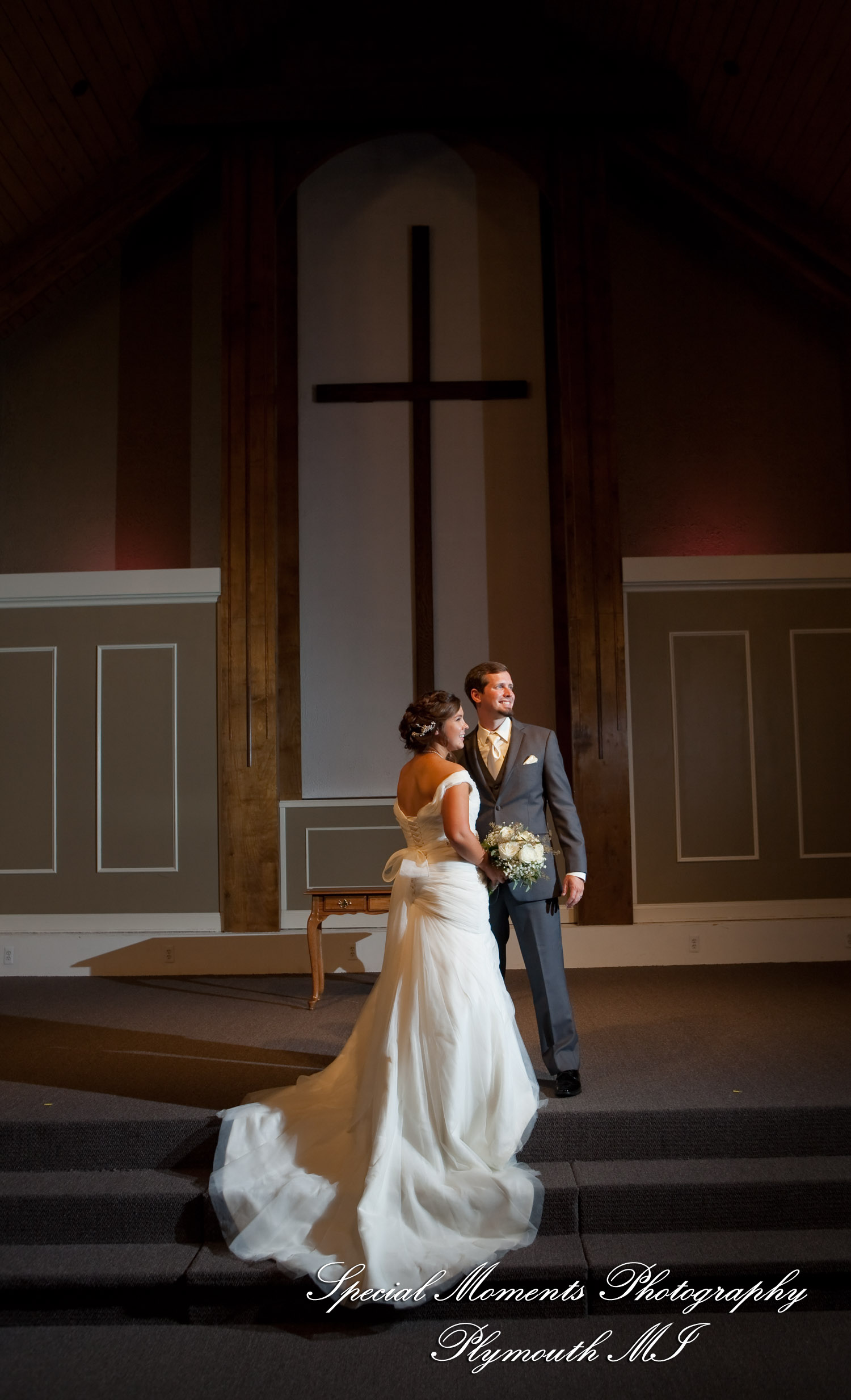 Jenna & Alex at Woodside Bible Church Plymouth MI wedding photography