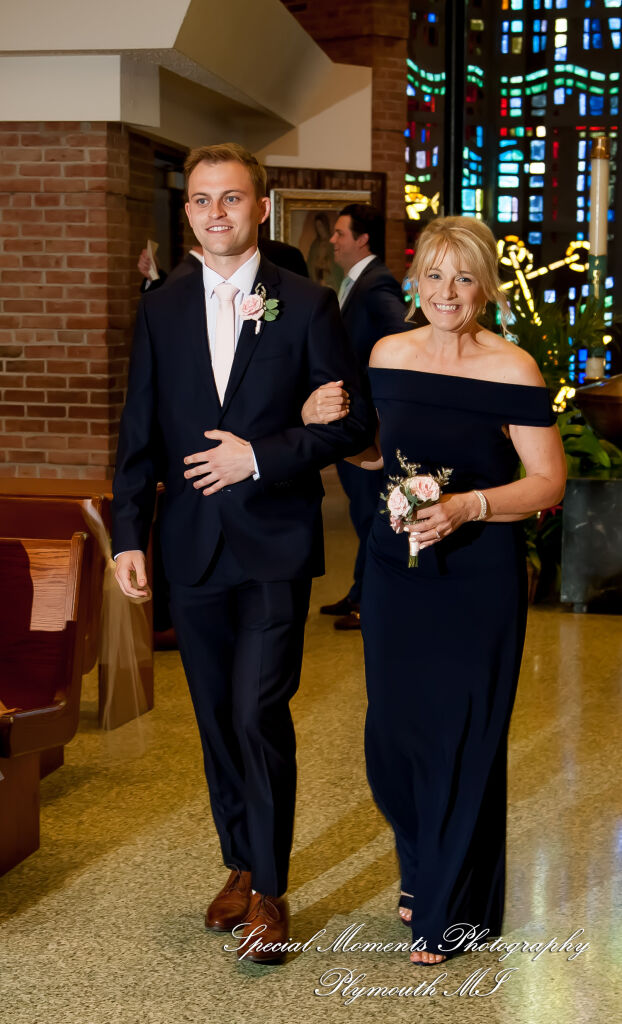 Meghan & Andrew at Our Lady of Sorrows Farmington Hills MI wedding photography