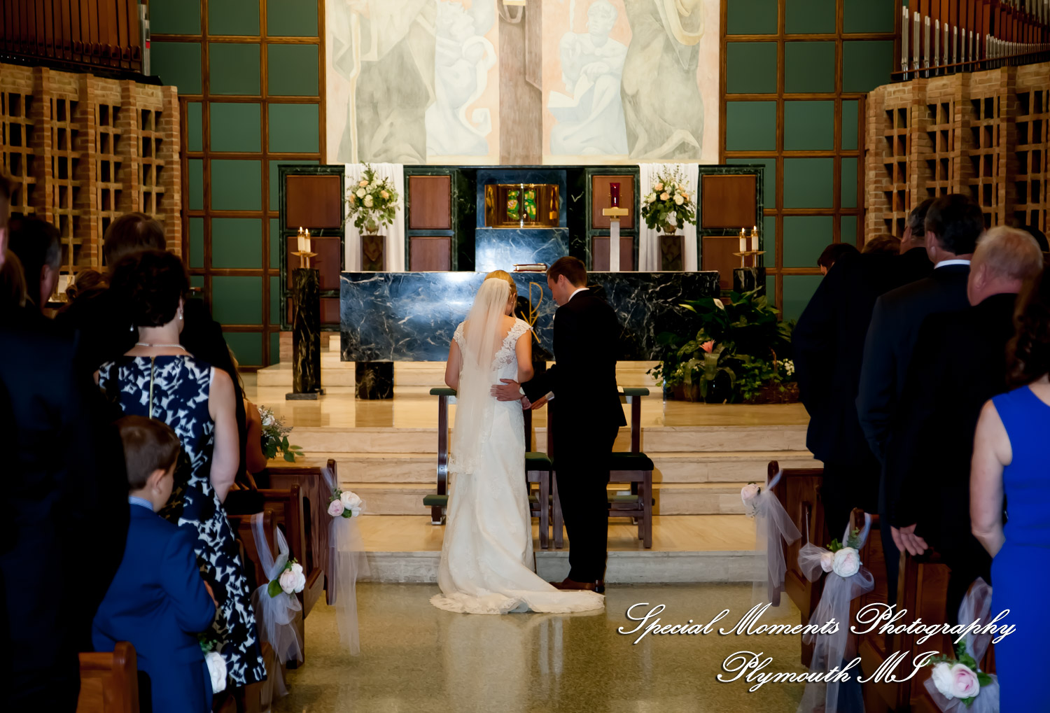 Meghan & Andrew at Our Lady of Sorrows Farmington Hills MI wedding photography