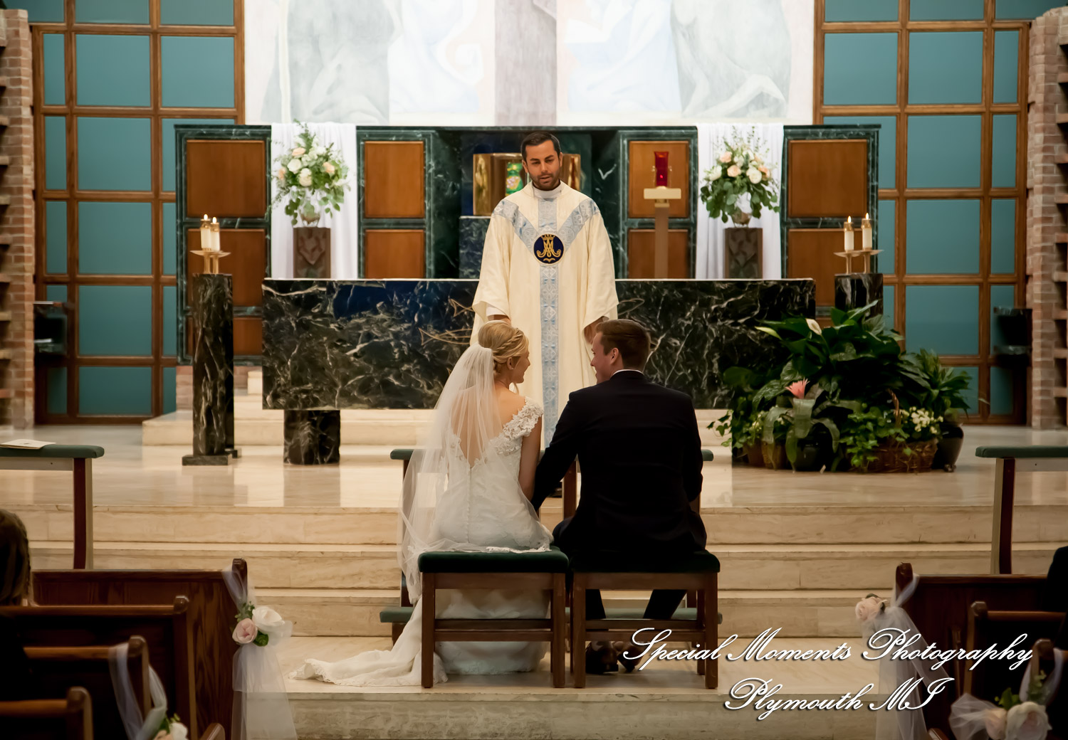 Meghan & Andrew at Our Lady of Sorrows Farmington Hills MI wedding photography