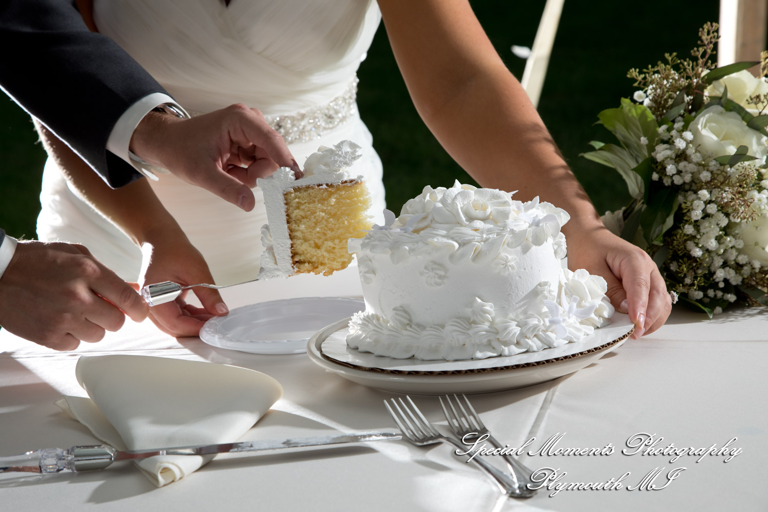 Jenna & Alex at Woodside Bible Church Plymouth MI wedding photography
