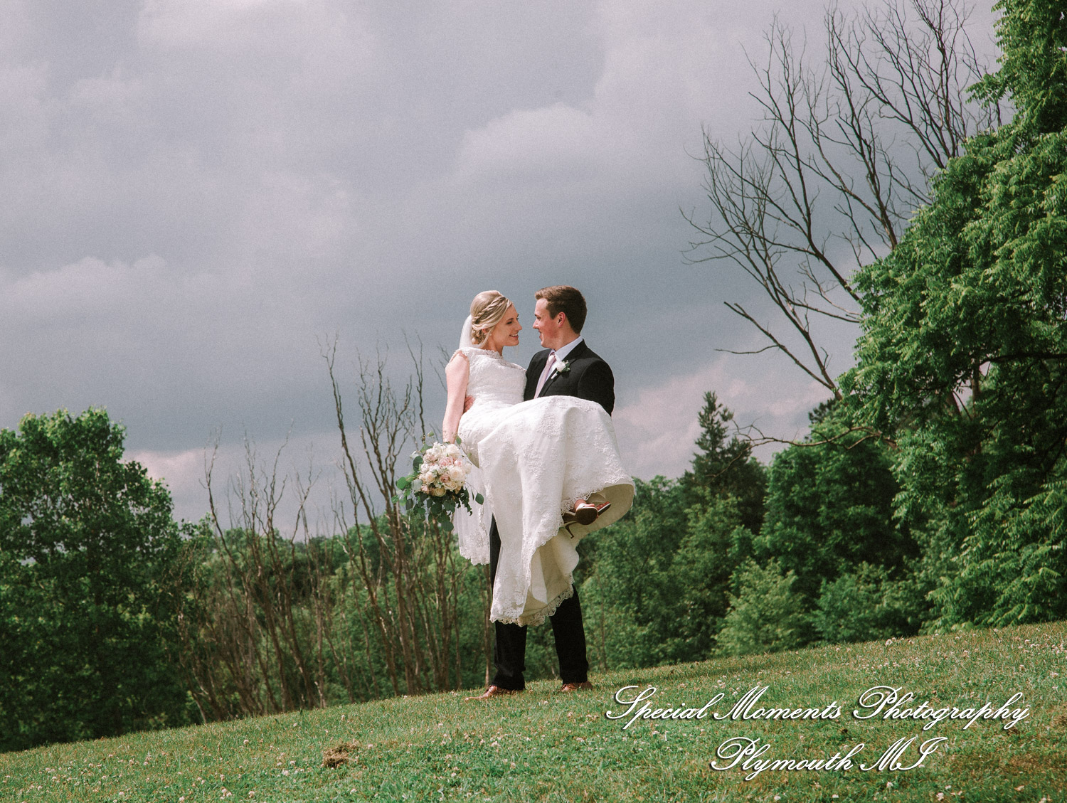 Meghan & Andrew at Heritage Park Farmington Hills MI wedding photography