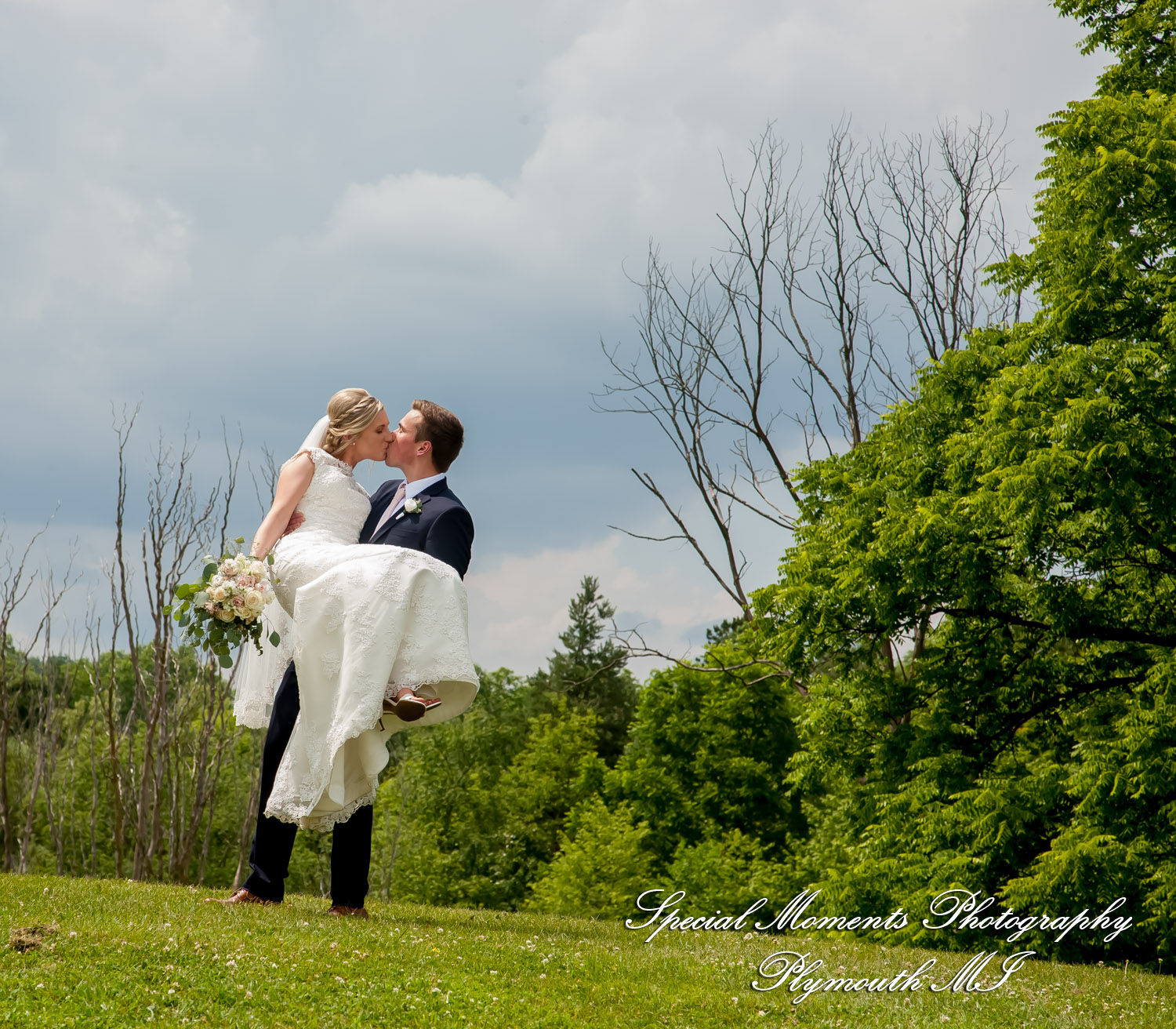 Meghan & Andrew at Heritage Park Farmington Hills MI wedding photography