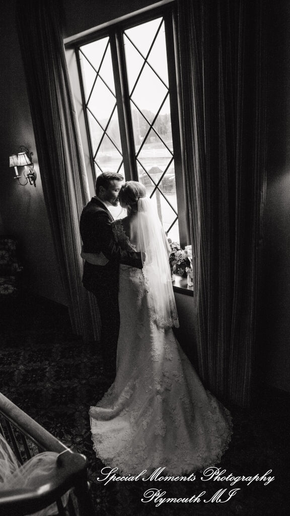 Meghan & Andrew at Glen Oaks Event Center Farmington Hills MI wedding photography