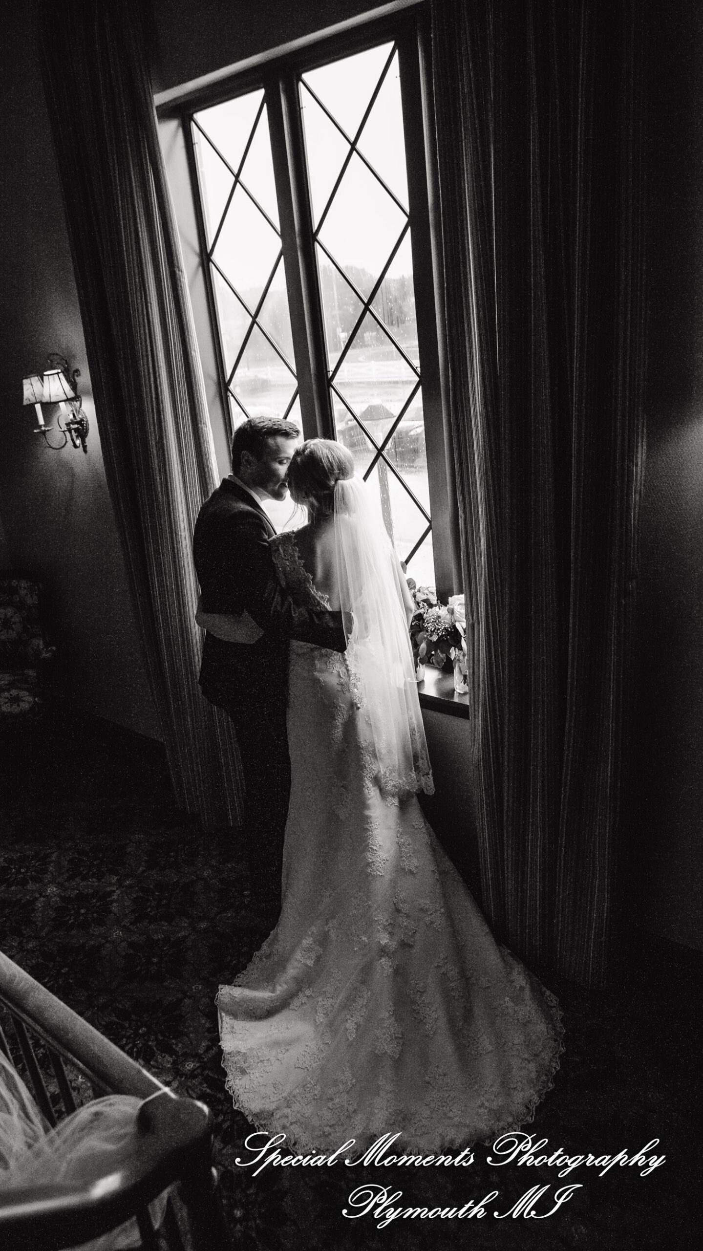 Meghan & Andrew at Glen Oaks Event Center Farmington Hills MI wedding photography