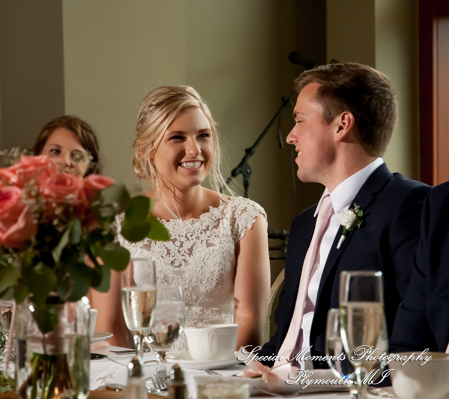 Meghan & Andrew at Glen Oaks Event Center Farmington Hills MI wedding photography