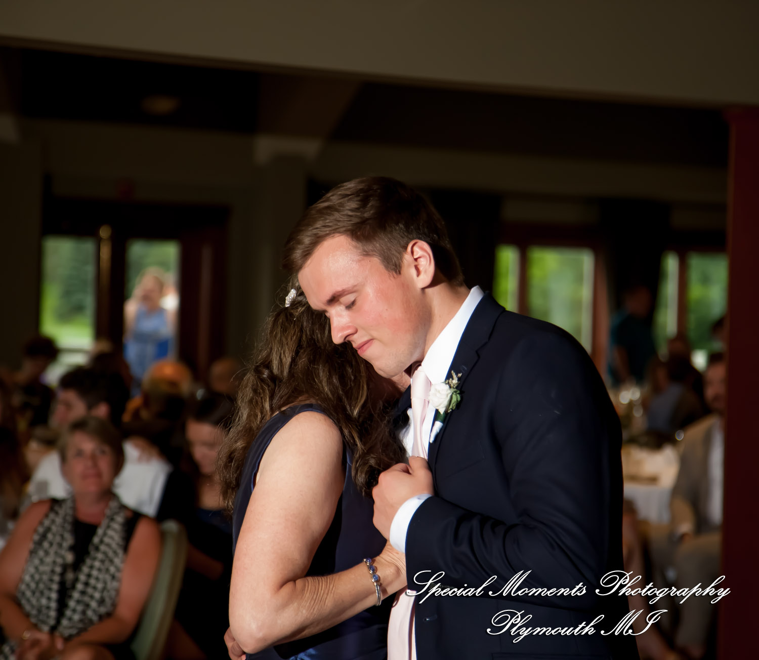 Meghan & Andrew at Glen Oaks Event Center Farmington Hills MI wedding photography