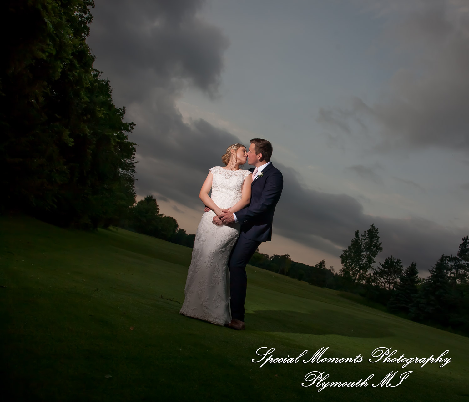 Meghan & Andrew at Glen Oaks Event Center Farmington Hills MI wedding photography