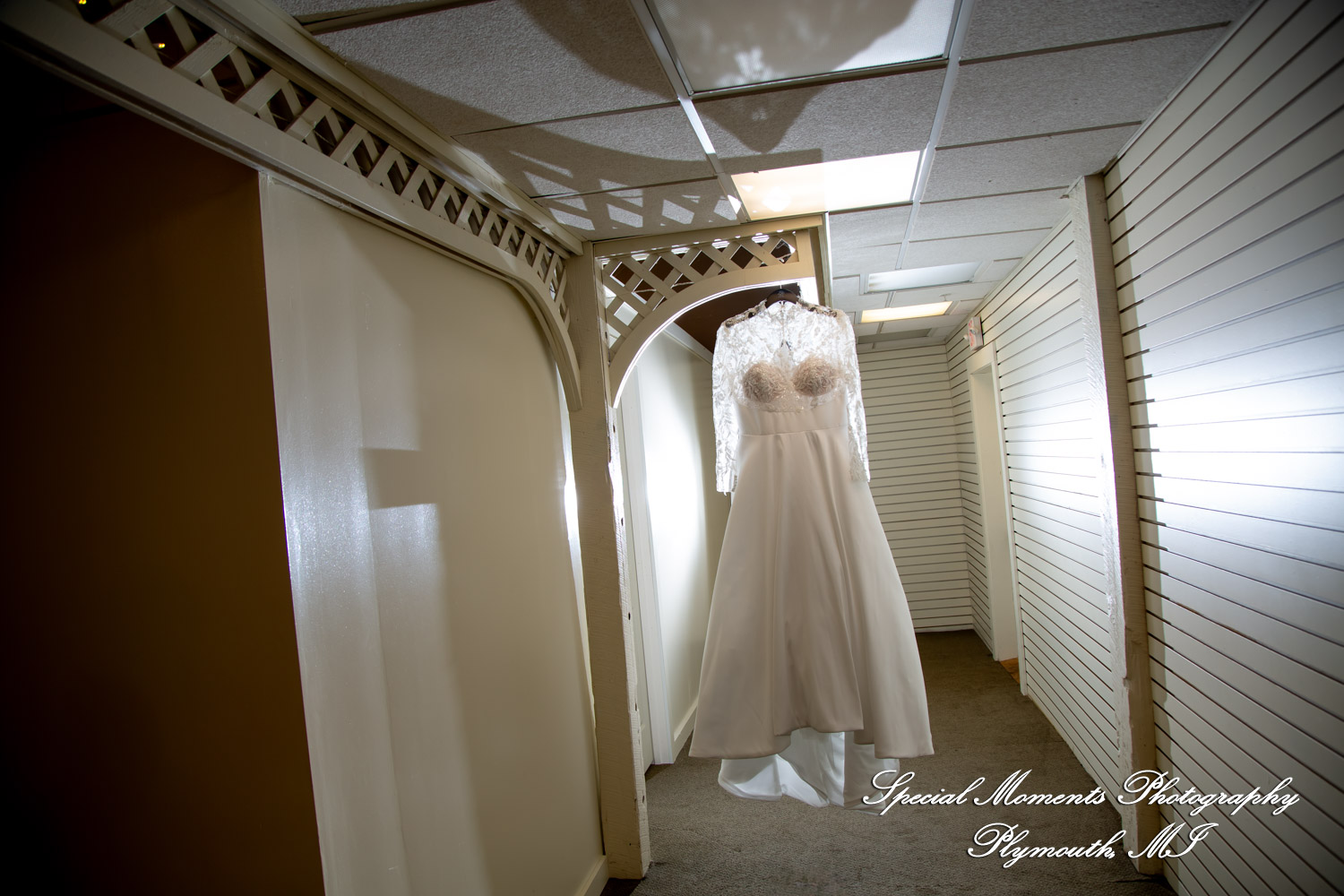 Maureen & Bailey at Canterbury Castle Lake Orion MI wedding photography