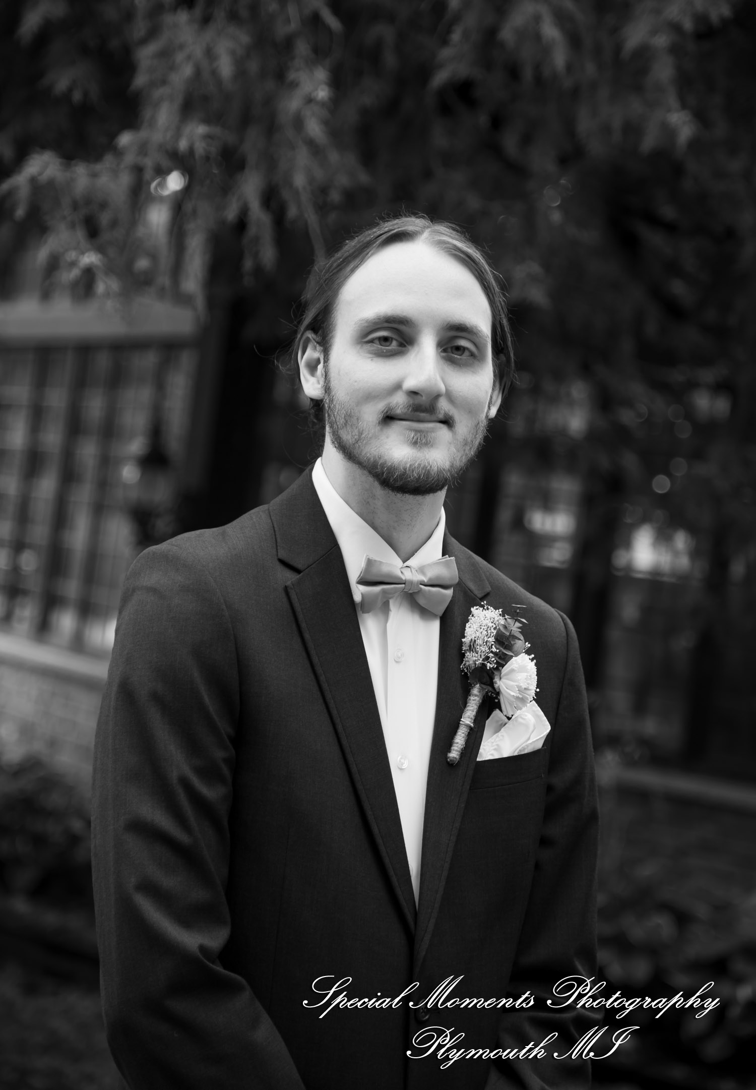 Maureen & Bailey at Canterbury Castle Lake Orion MI wedding photography