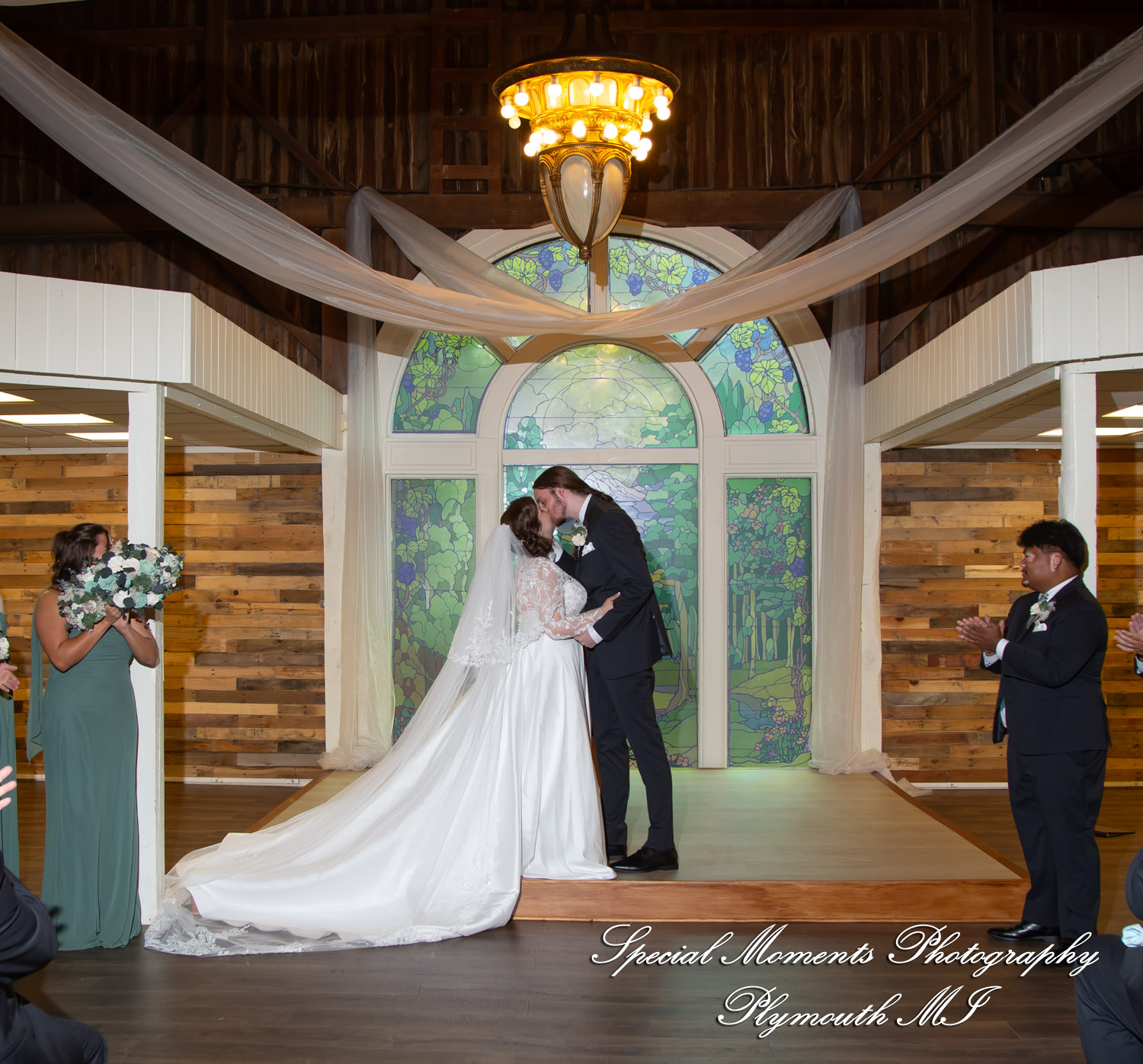 Maureen & Bailey at Canterbury Castle Lake Orion MI wedding photography