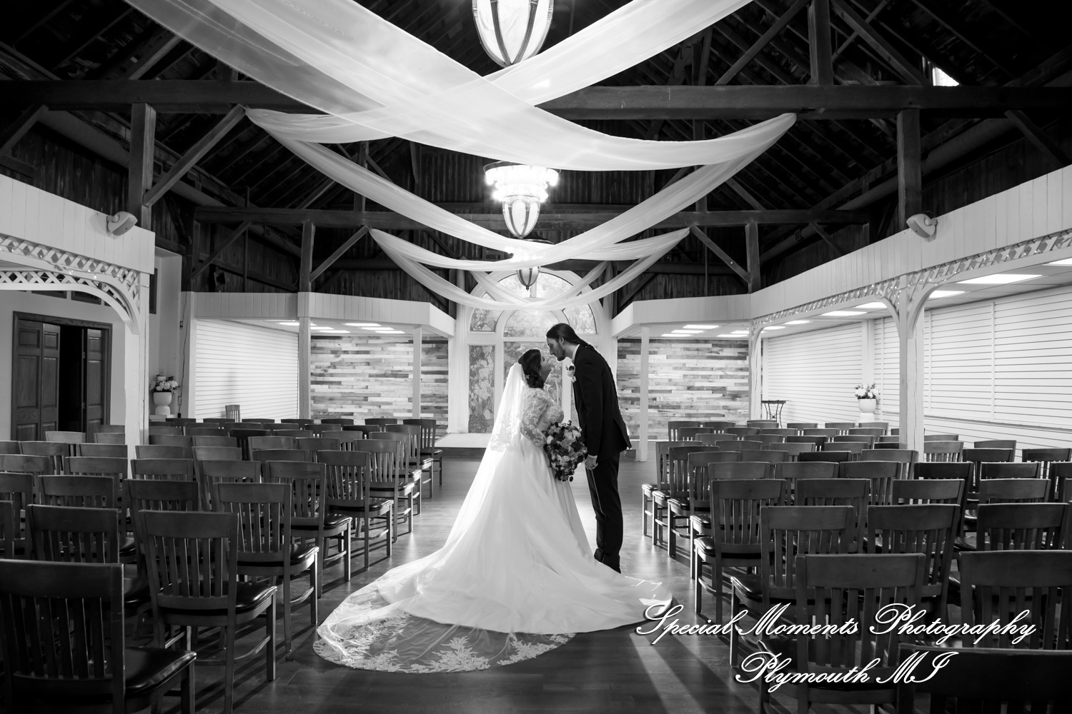 Maureen & Bailey at Canterbury Castle Lake Orion MI wedding photography