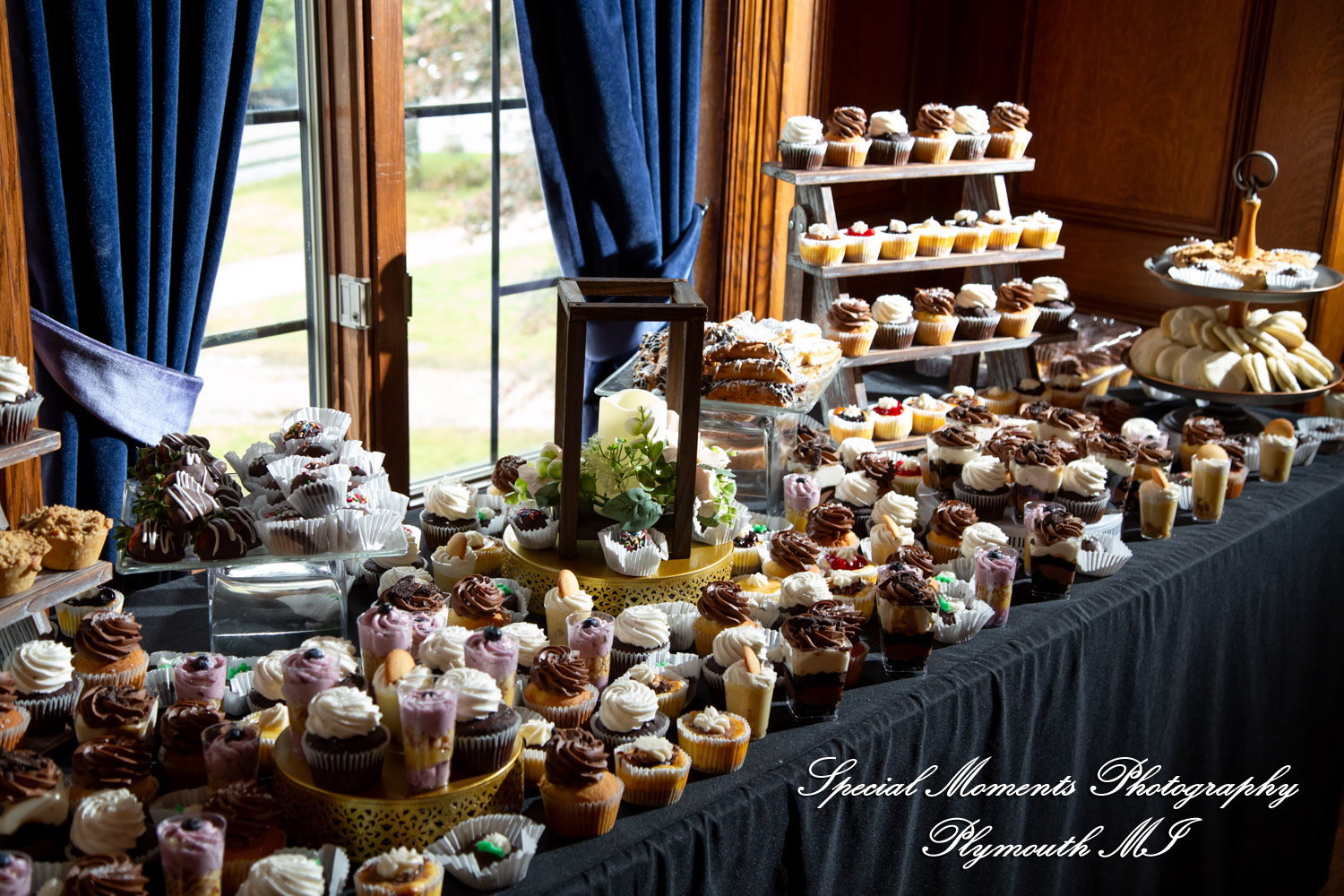 Maureen & Bailey at Canterbury Castle Lake Orion MI wedding photography