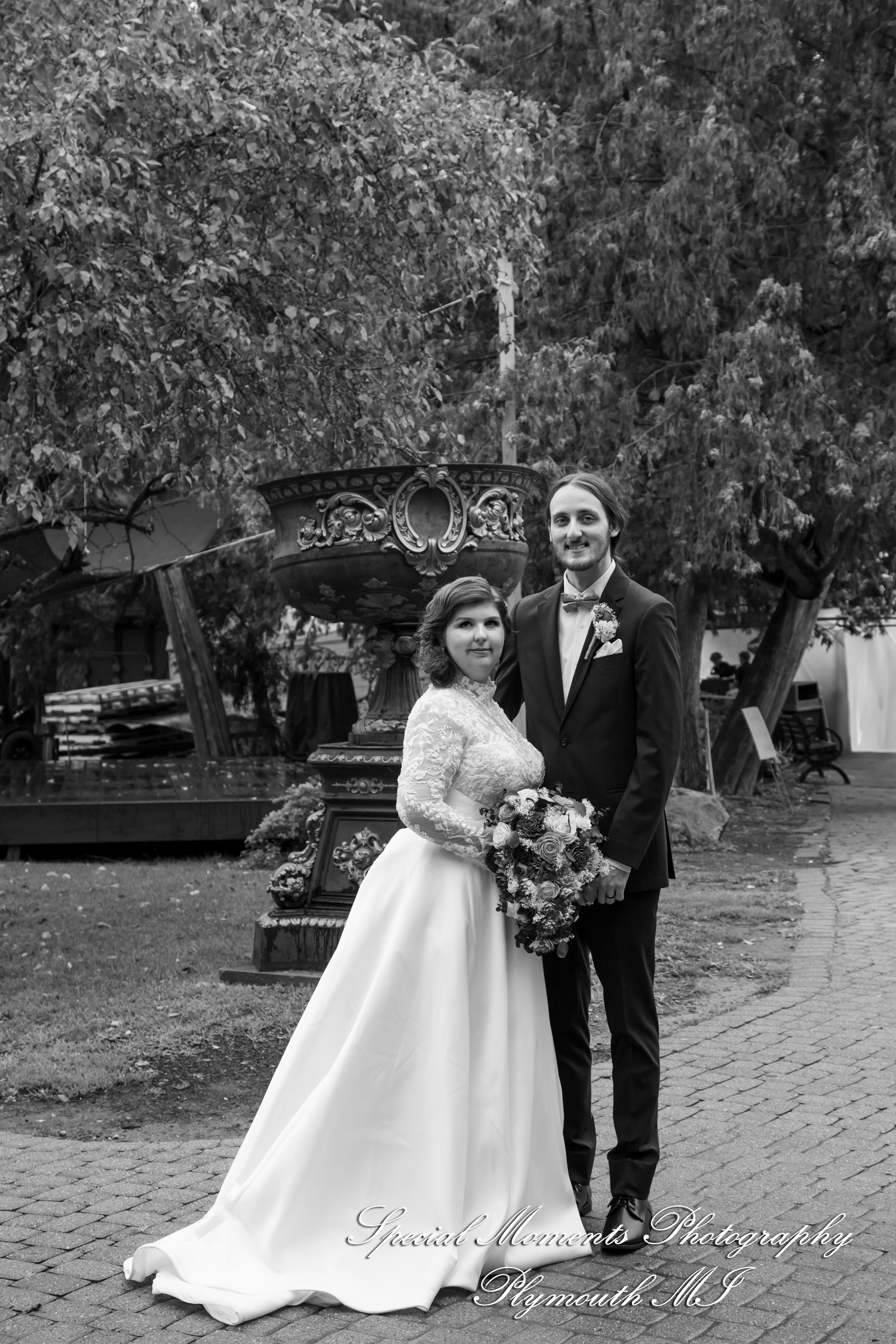 Maureen & Bailey at Canterbury Castle Lake Orion MI wedding photography