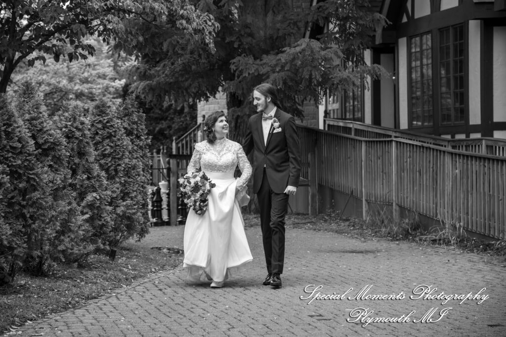 Maureen & Bailey at Canterbury Castle Lake Orion MI wedding photography