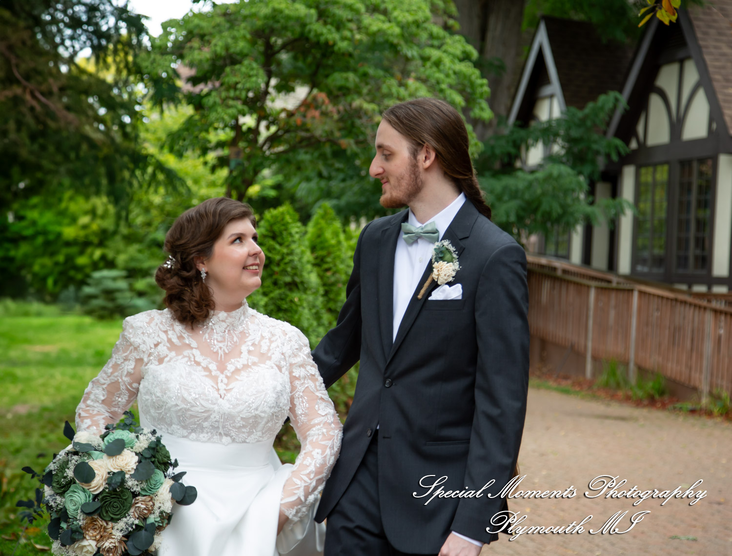 Maureen & Bailey at Canterbury Castle Lake Orion MI wedding photography